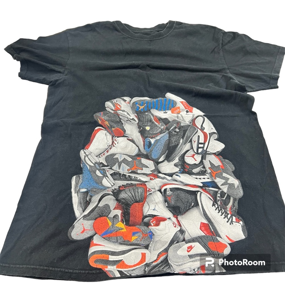Nike Air Jordan Shoe Pile Collection Graphic Retro T-Shirt Men 2XL Jumpman Logo